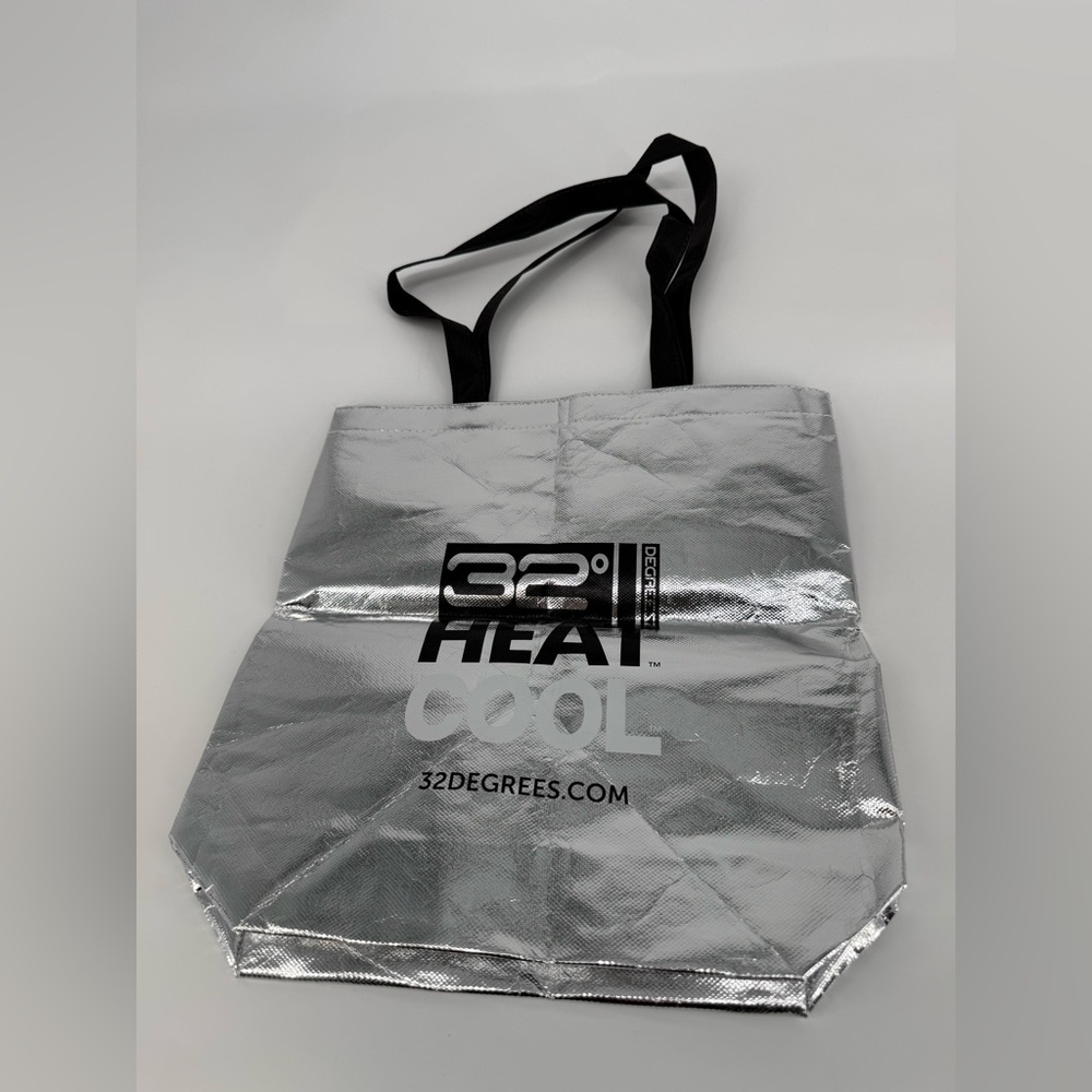 32 Degrees Metallic Silver Shopping Bag - Picture 2 of 2